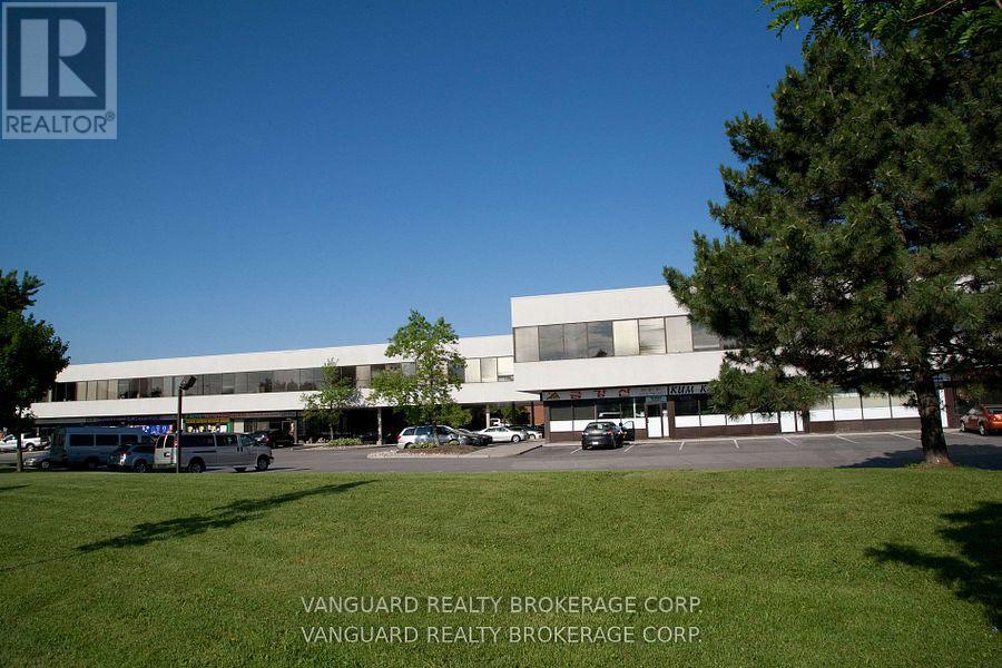211 - 5050 Dufferin Street, Toronto, Ontario  M3H 5T5 - Photo 2 - W11958749