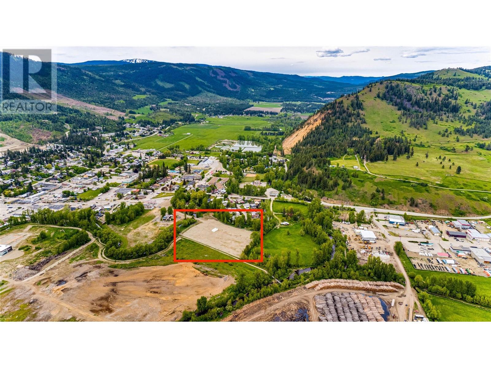 1788 Vernon Street, Lumby, British Columbia  V0E 2G0 - Photo 13 - 10334582