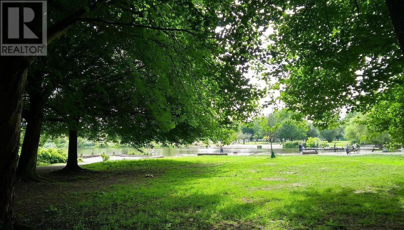 Listing Picture 6 of 16 : A 3381 VICTORIA DRIVE, Vancouver / 溫哥華 - 魯藝地產 Yvonne Lu Group - MLS Medallion Club Member