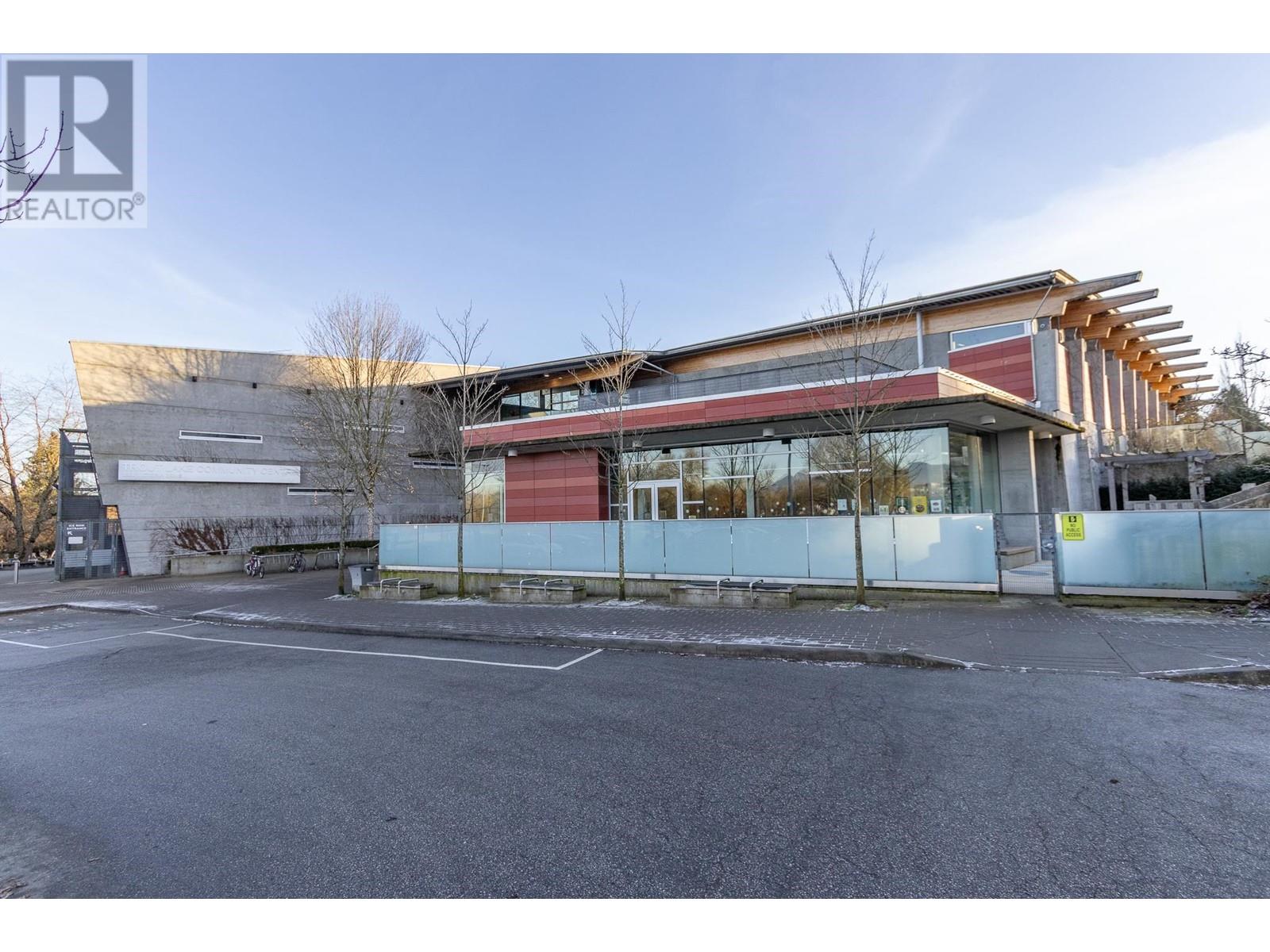 Listing Picture 8 of 16 : A 3381 VICTORIA DRIVE, Vancouver / 溫哥華 - 魯藝地產 Yvonne Lu Group - MLS Medallion Club Member