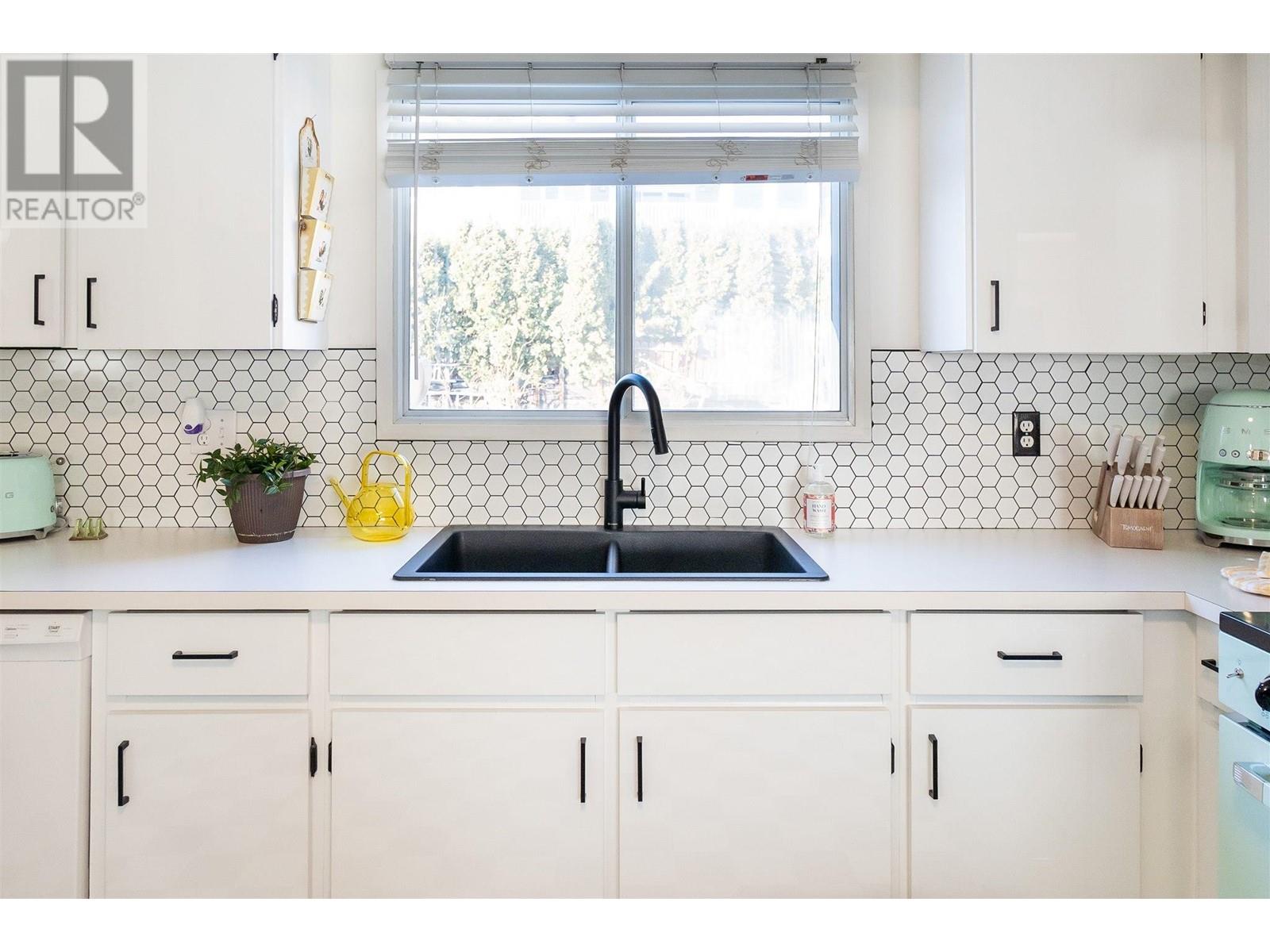 1738 Smithson Drive, Kelowna, British Columbia  V1Y 4E3 - Photo 14 - 10334557