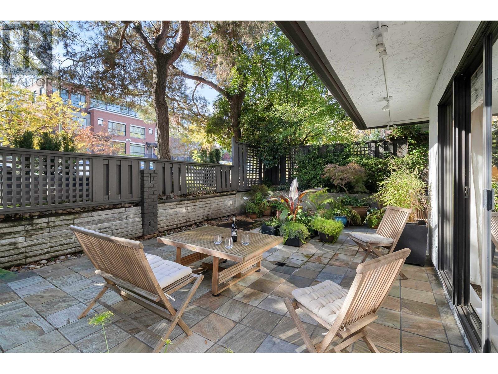 Listing Picture 4 of 15 : 110 1933 W 5TH AVENUE, Vancouver / 溫哥華 - 魯藝地產 Yvonne Lu Group - MLS Medallion Club Member