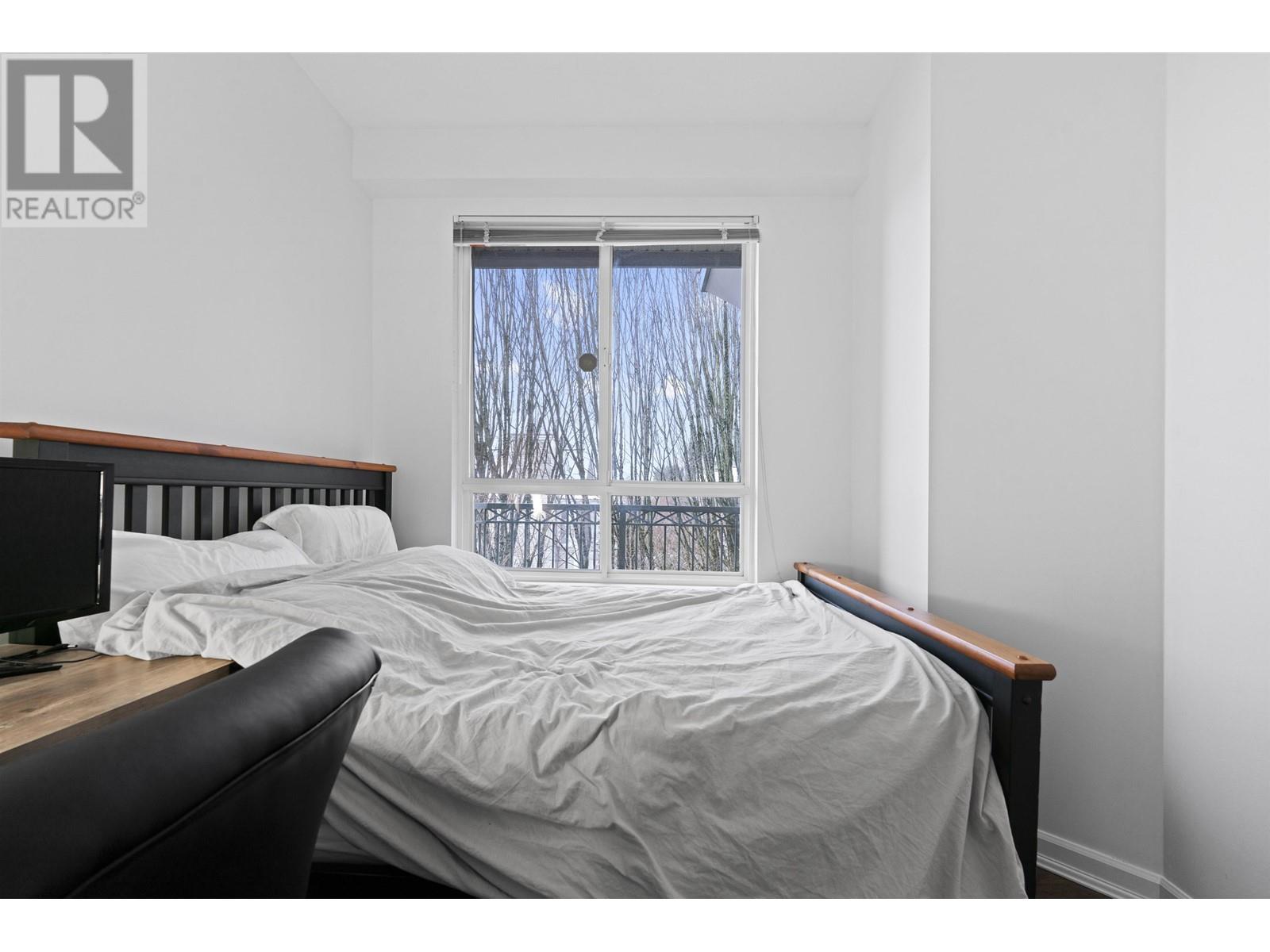 Listing Picture 18 of 33 : 407 8495 JELLICOE STREET, Vancouver / 溫哥華 - 魯藝地產 Yvonne Lu Group - MLS Medallion Club Member