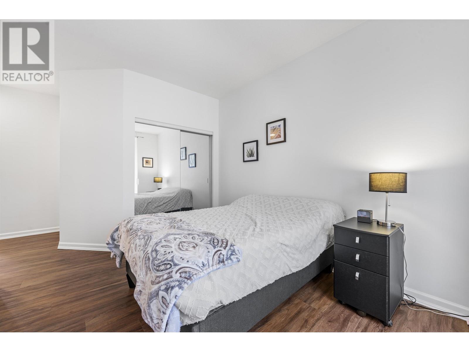 Listing Picture 21 of 33 : 407 8495 JELLICOE STREET, Vancouver / 溫哥華 - 魯藝地產 Yvonne Lu Group - MLS Medallion Club Member