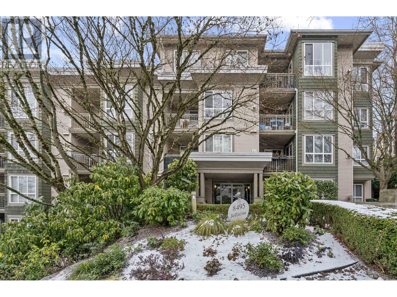 Listing Picture 32 of 33 : 407 8495 JELLICOE STREET, Vancouver / 溫哥華 - 魯藝地產 Yvonne Lu Group - MLS Medallion Club Member