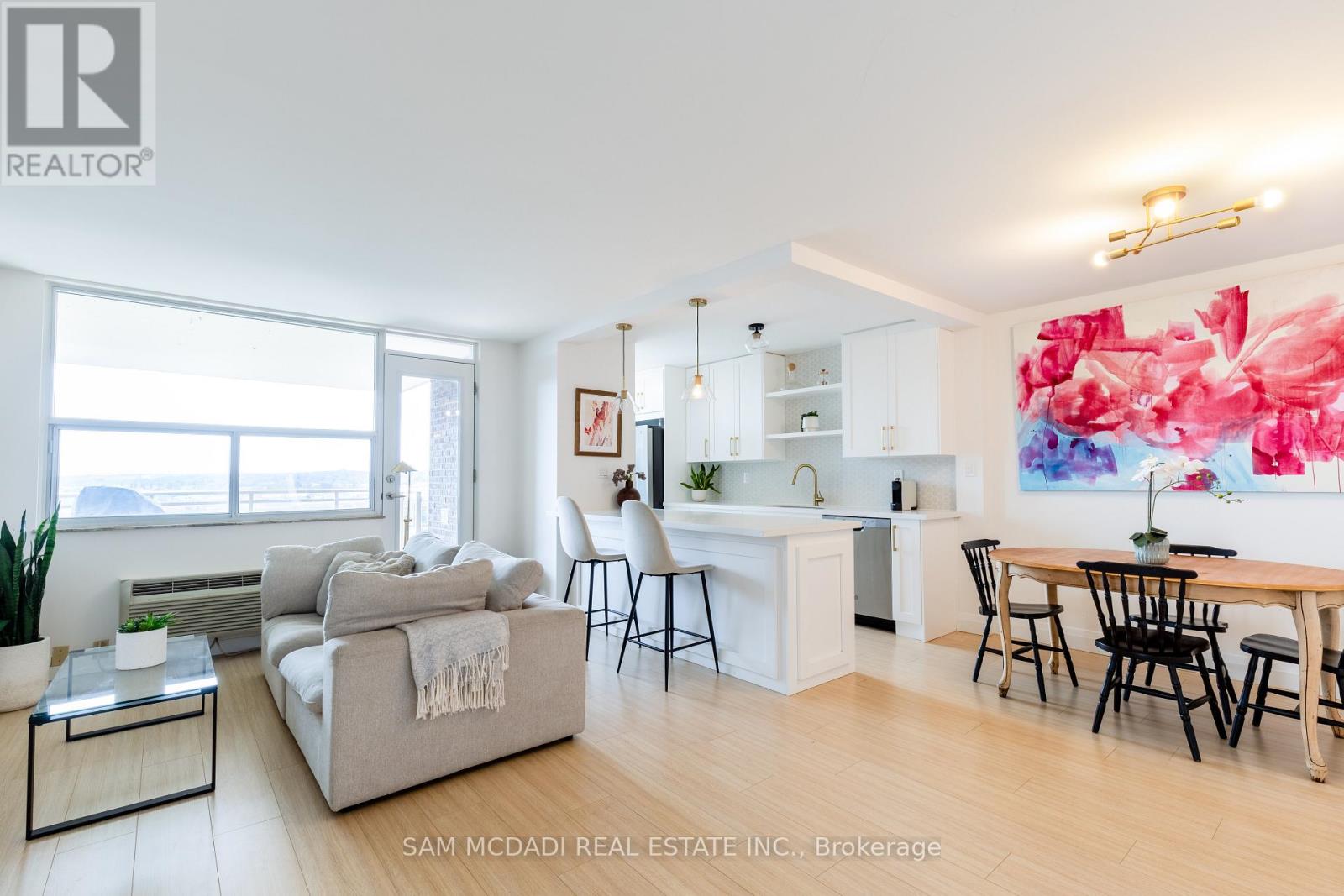 Property at 1001 - 966 INVERHOUSE DRIVE image 1