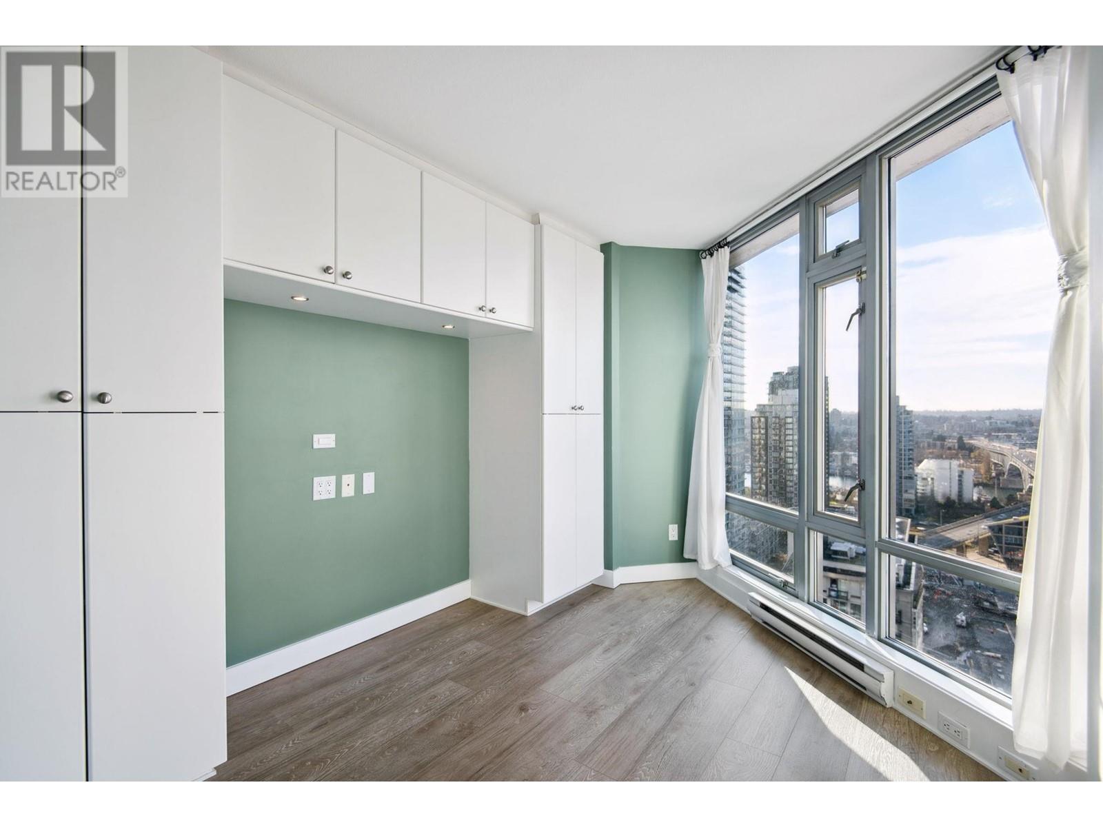 Listing Picture 18 of 31 : 2203 1255 SEYMOUR STREET, Vancouver / 溫哥華 - 魯藝地產 Yvonne Lu Group - MLS Medallion Club Member