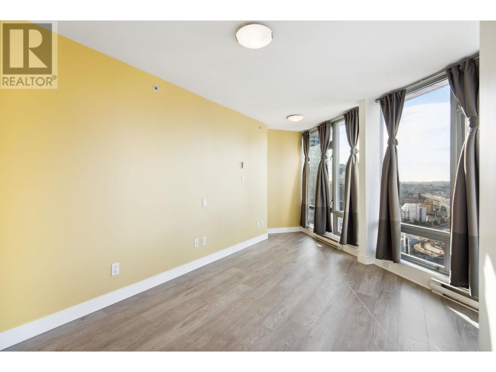 Listing Picture 15 of 31 : 2203 1255 SEYMOUR STREET, Vancouver / 溫哥華 - 魯藝地產 Yvonne Lu Group - MLS Medallion Club Member