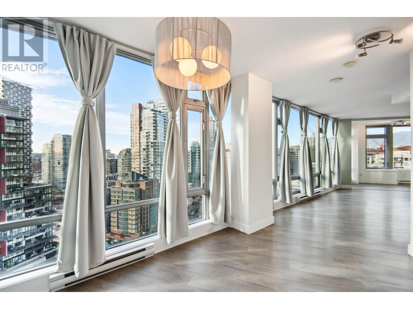 Listing Picture 8 of 31 : 2203 1255 SEYMOUR STREET, Vancouver / 溫哥華 - 魯藝地產 Yvonne Lu Group - MLS Medallion Club Member