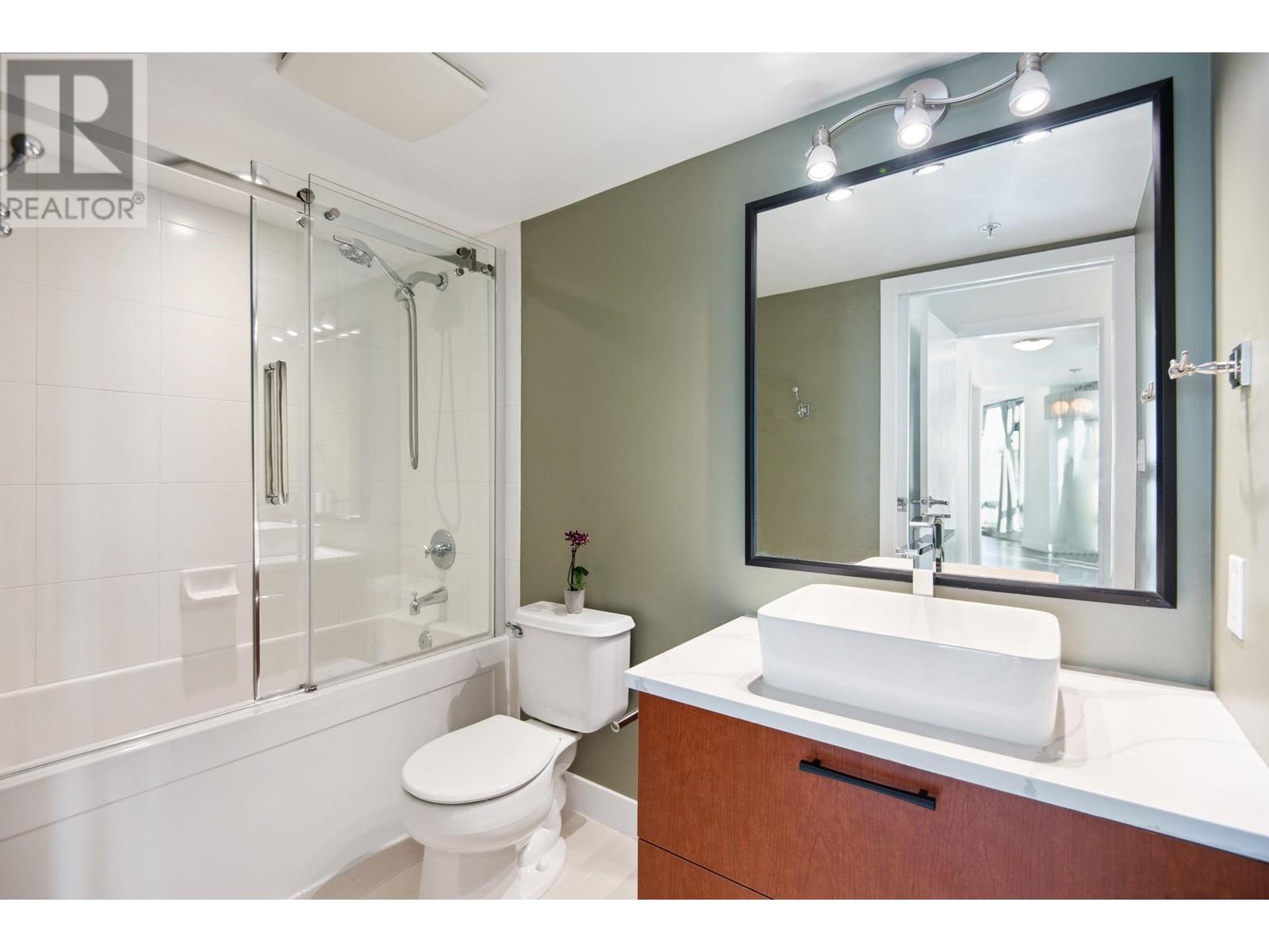 Listing Picture 21 of 31 : 2203 1255 SEYMOUR STREET, Vancouver / 溫哥華 - 魯藝地產 Yvonne Lu Group - MLS Medallion Club Member