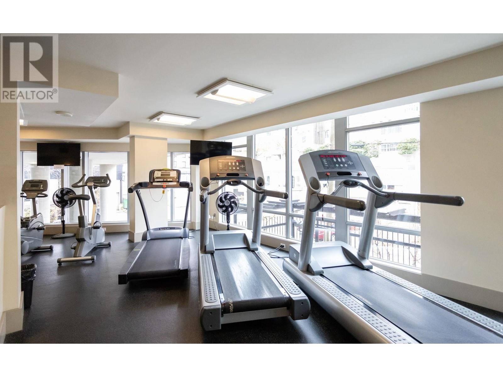 Listing Picture 28 of 31 : 2203 1255 SEYMOUR STREET, Vancouver / 溫哥華 - 魯藝地產 Yvonne Lu Group - MLS Medallion Club Member