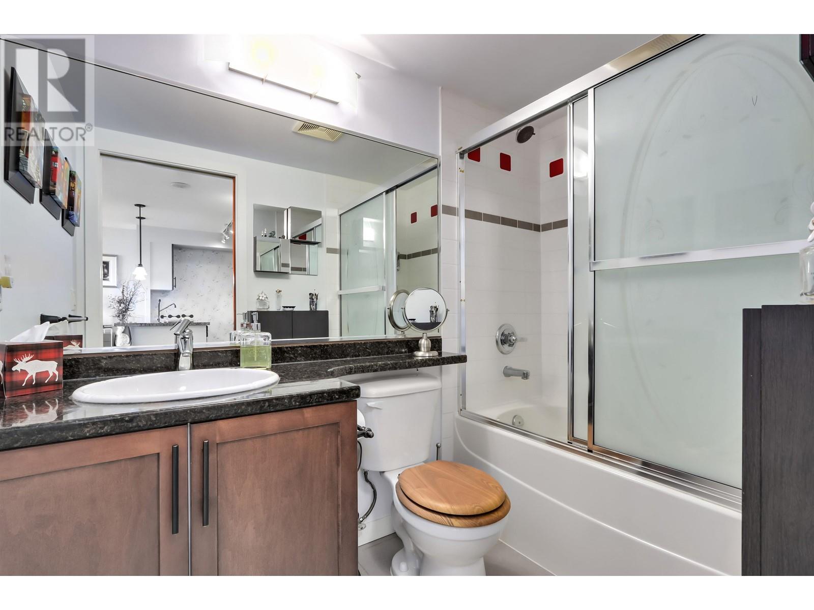 Listing Picture 13 of 25 : 2801 688 ABBOTT STREET, Vancouver / 溫哥華 - 魯藝地產 Yvonne Lu Group - MLS Medallion Club Member