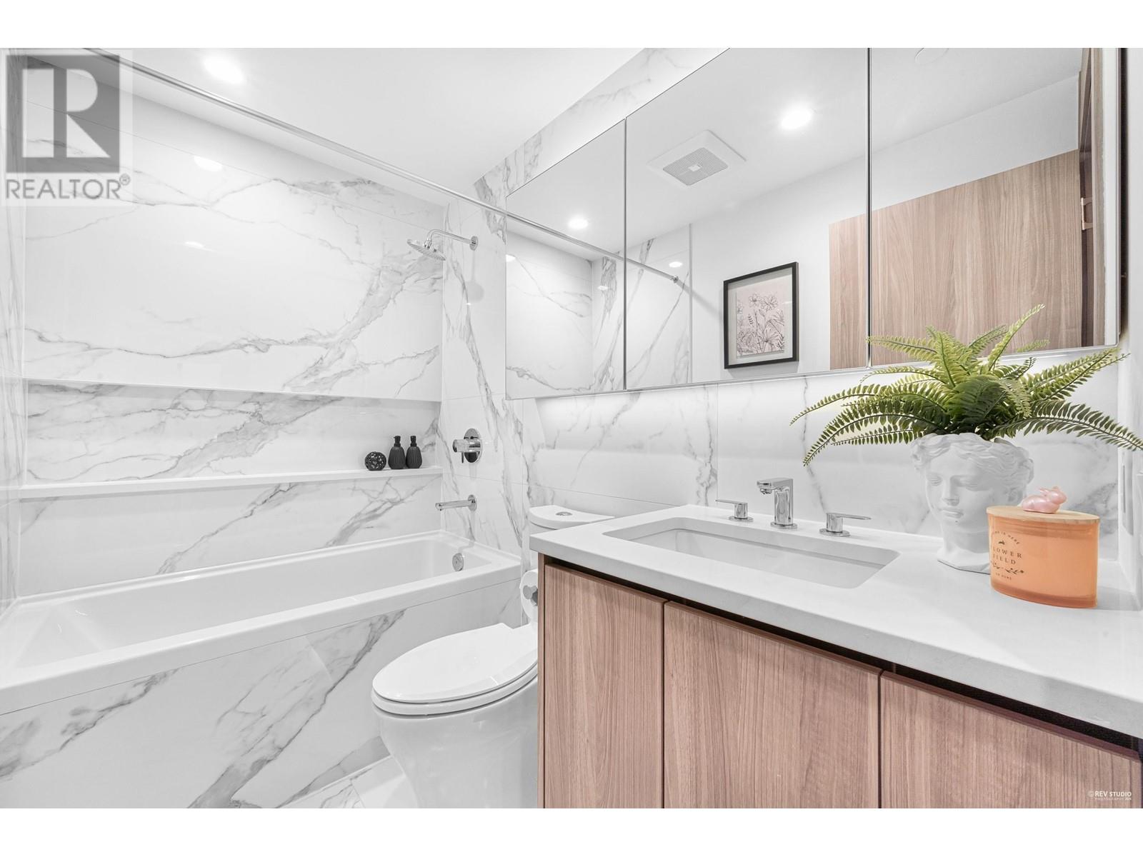 Listing Picture 21 of 37 : 1802 4890 LOUGHEED HIGHWAY, Burnaby / 本拿比 - 魯藝地產 Yvonne Lu Group - MLS Medallion Club Member
