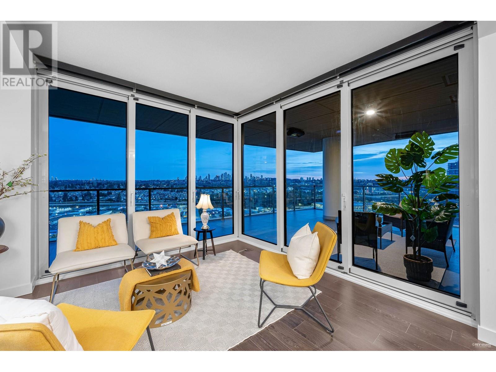 Listing Picture 31 of 37 : 1802 4890 LOUGHEED HIGHWAY, Burnaby / 本拿比 - 魯藝地產 Yvonne Lu Group - MLS Medallion Club Member