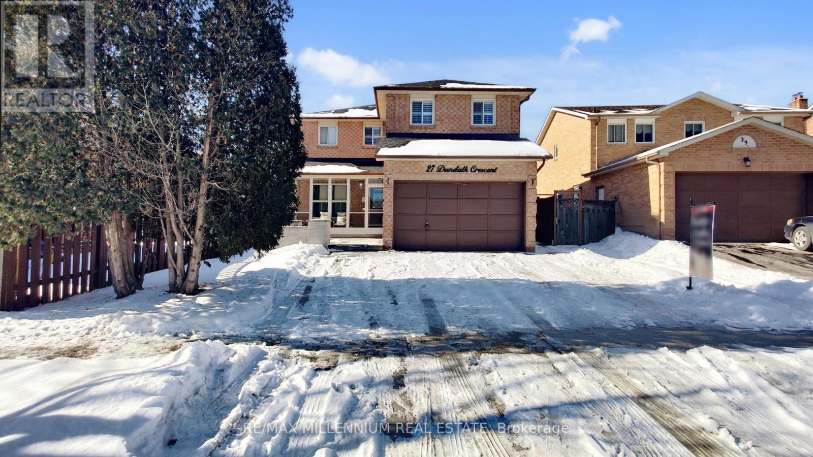 27 DUNDALK CRESCENT, Brampton, Ontario