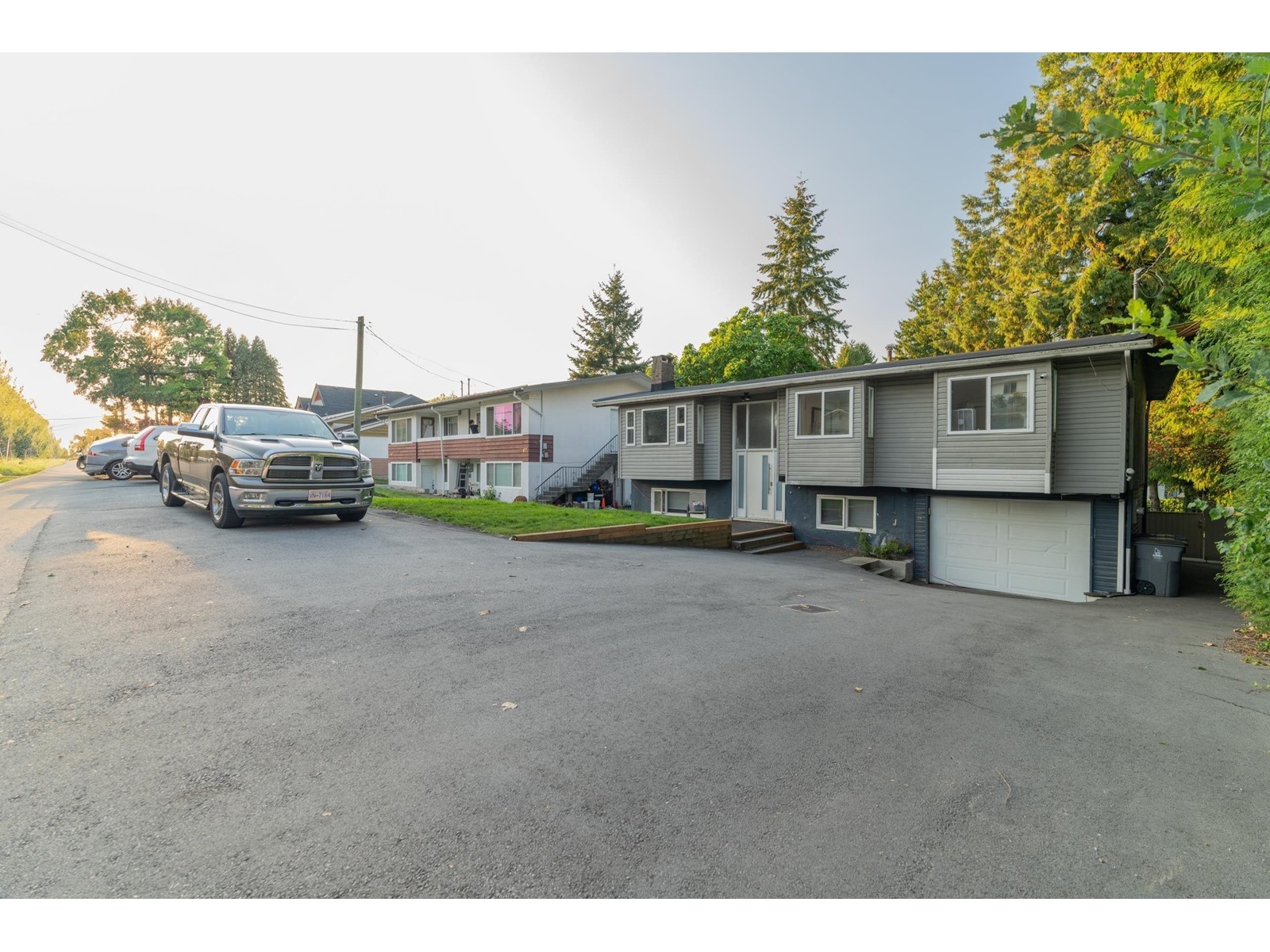 Property at 13115 107A AVENUE image 2