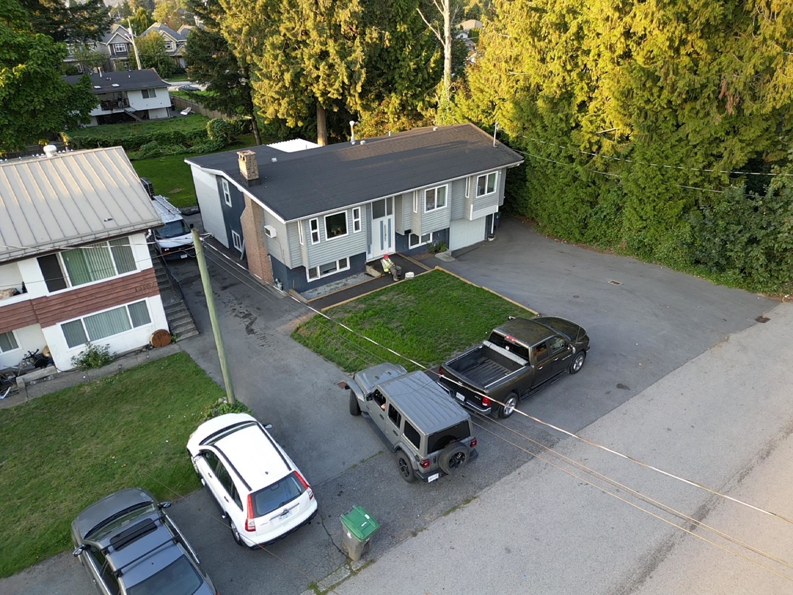 Property at 13115 107A AVENUE image 3