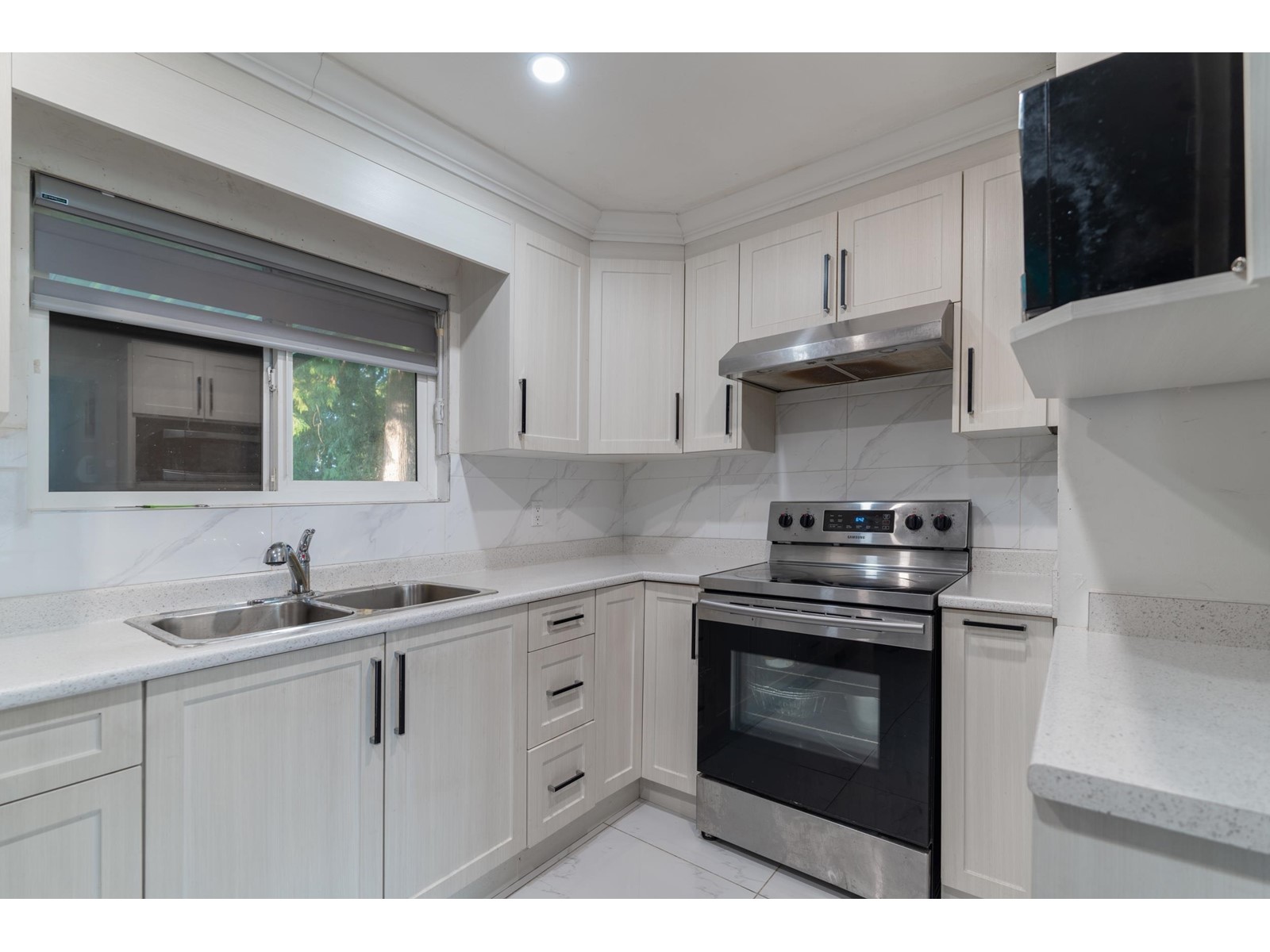 13115 107a Avenue, Surrey, British Columbia  V3T 2G9 - Photo 8 - R2964082