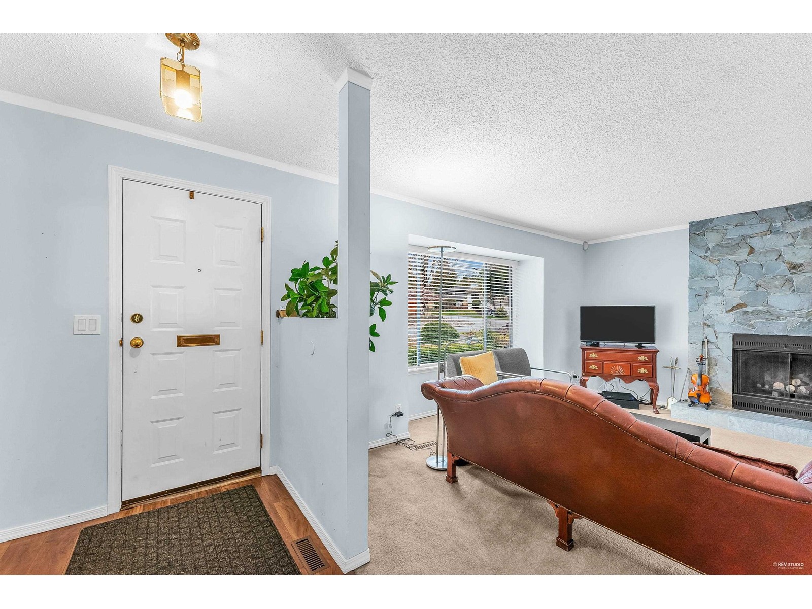 Property at 10220 158A STREET image 2