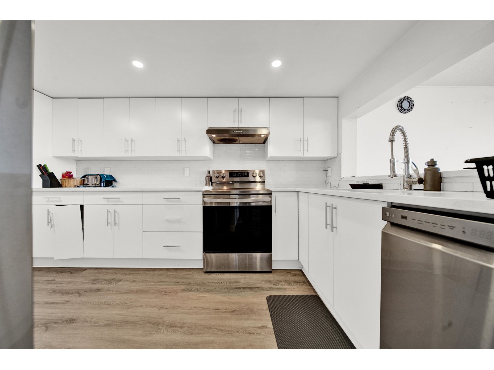 Property at 1001 14881 103A AVENUE image 3