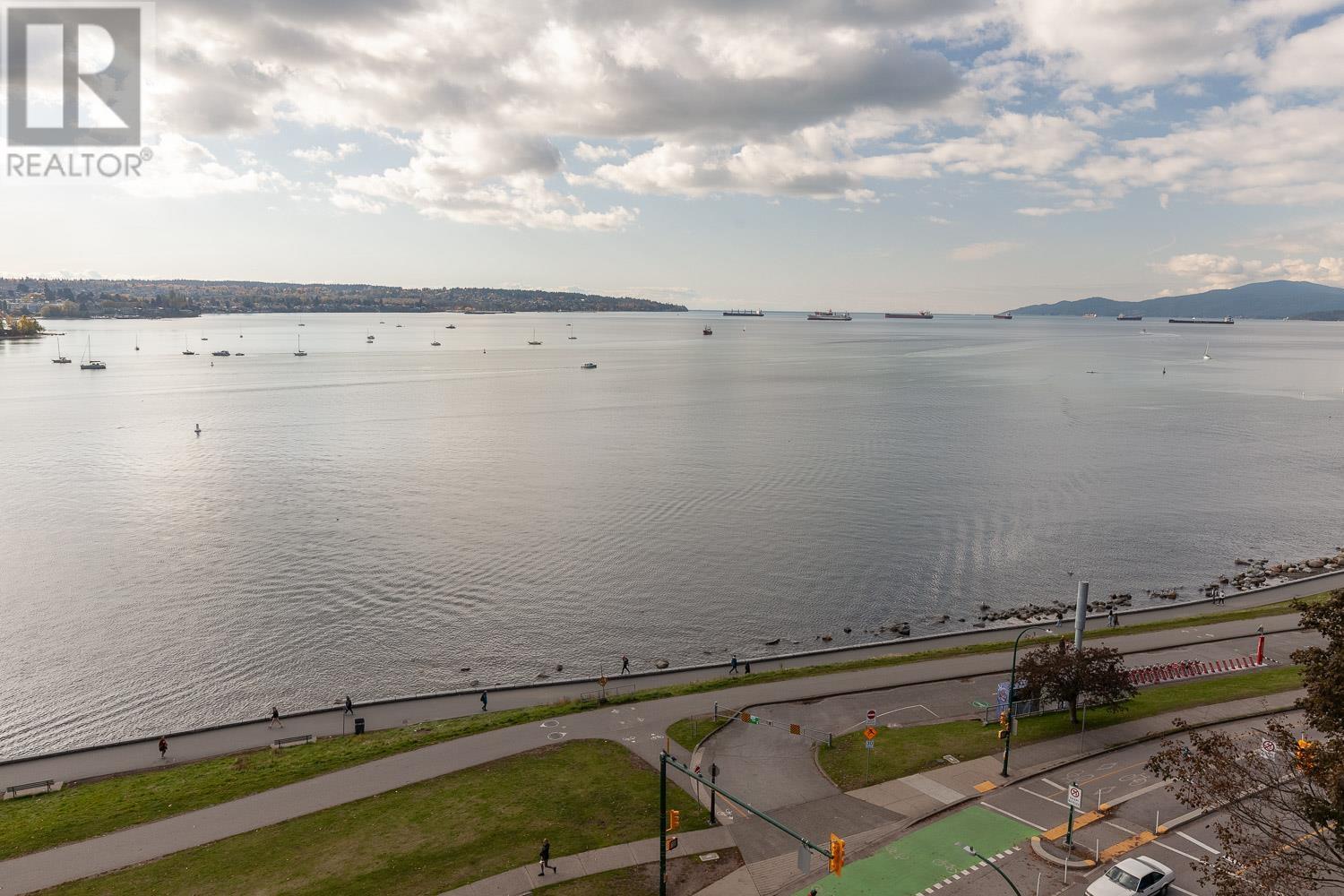 Listing Picture 12 of 40 : 901 1575 BEACH AVENUE, Vancouver / 溫哥華 - 魯藝地產 Yvonne Lu Group - MLS Medallion Club Member