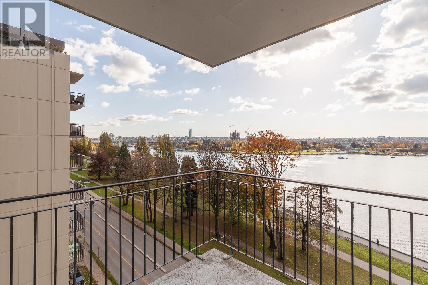 Listing Picture 17 of 40 : 901 1575 BEACH AVENUE, Vancouver / 溫哥華 - 魯藝地產 Yvonne Lu Group - MLS Medallion Club Member