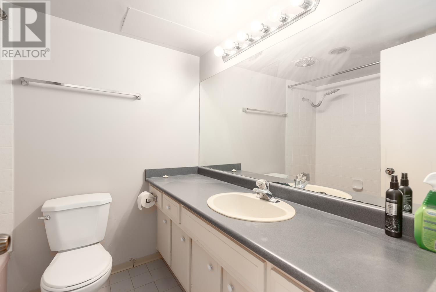 Listing Picture 37 of 40 : 901 1575 BEACH AVENUE, Vancouver / 溫哥華 - 魯藝地產 Yvonne Lu Group - MLS Medallion Club Member