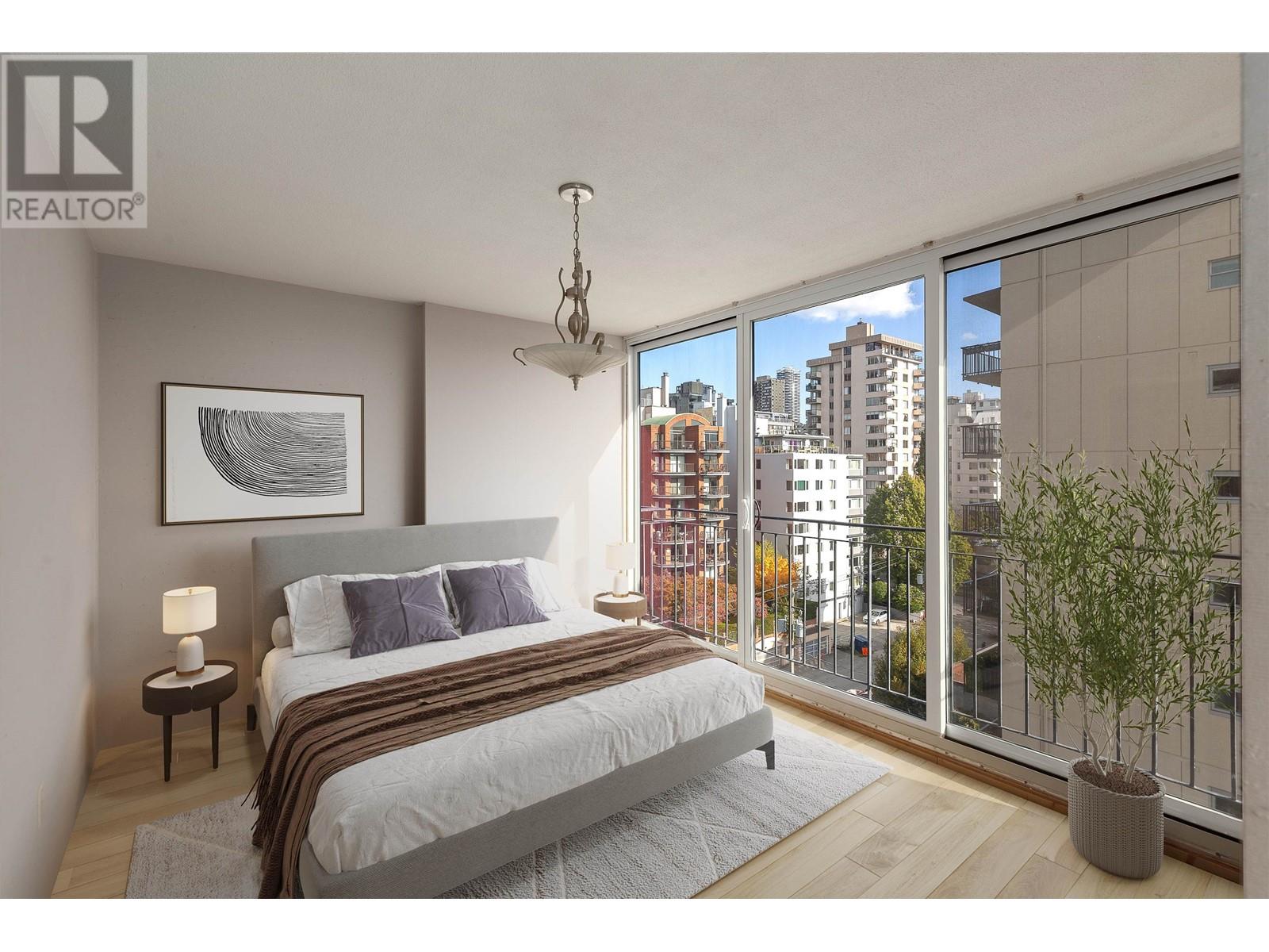 Listing Picture 4 of 40 : 901 1575 BEACH AVENUE, Vancouver / 溫哥華 - 魯藝地產 Yvonne Lu Group - MLS Medallion Club Member