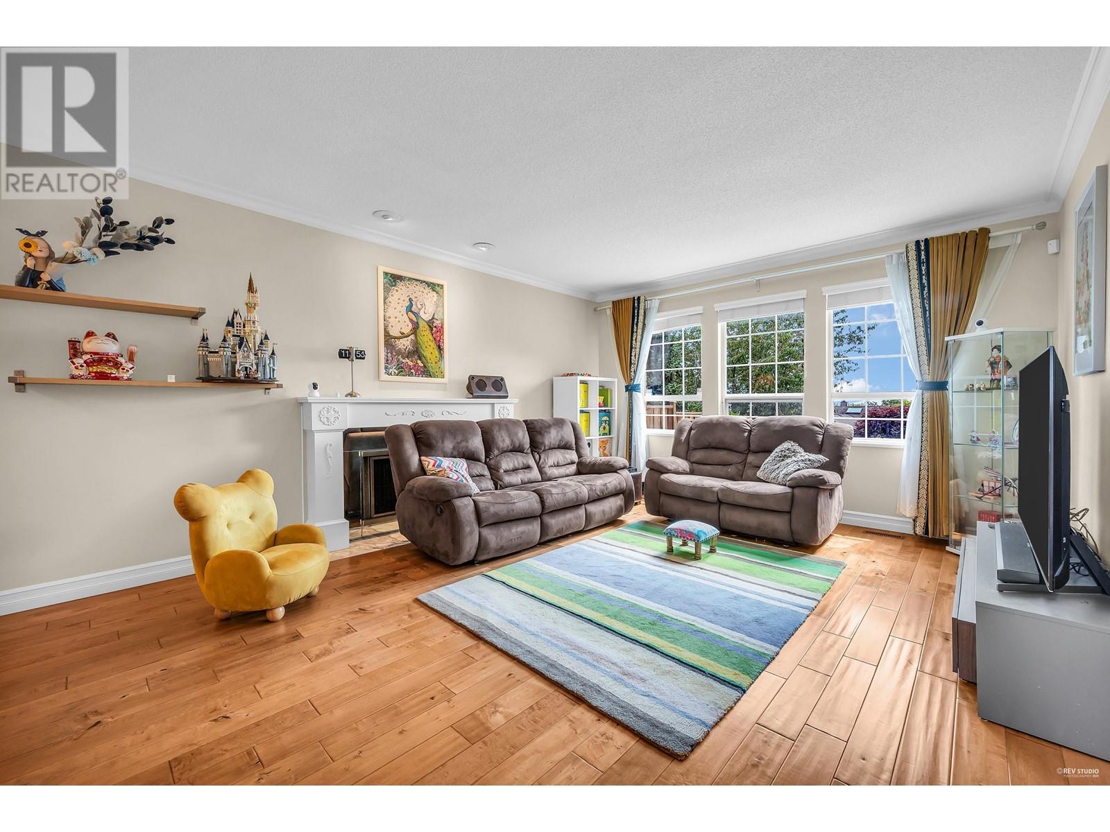 470 Alouette Drive, Coquitlam, British Columbia  V3C 4Y8 - Photo 3 - R2964145