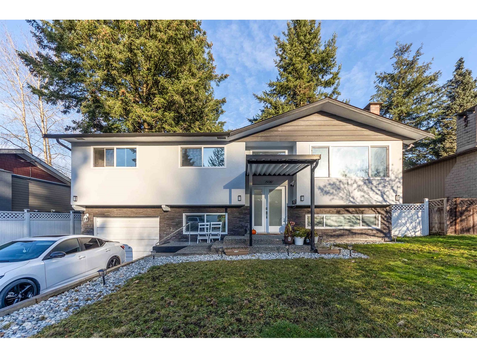 Property at 15081 ROBIN CRESCENT image 3