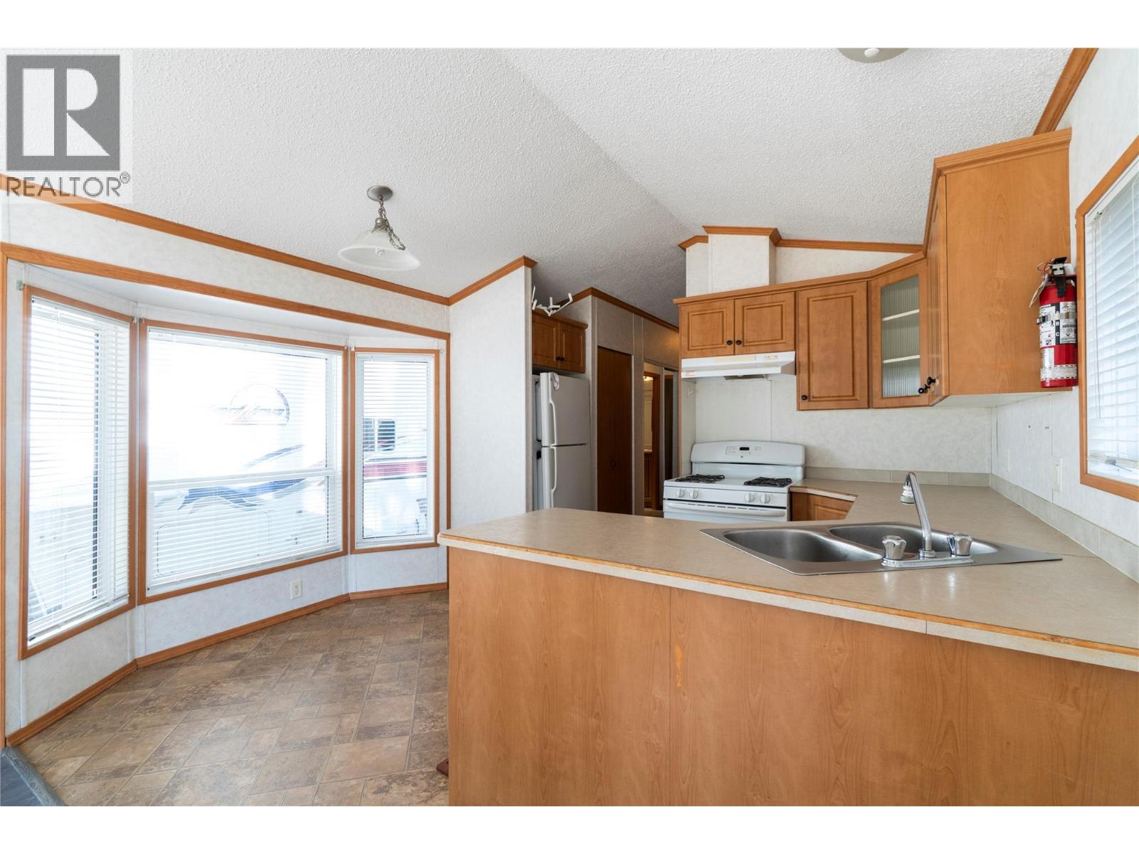 6670 Trans Canada Highway Ne Unit# 113, Canoe, British Columbia V0E 1K0 - Photo 5 - 10333145