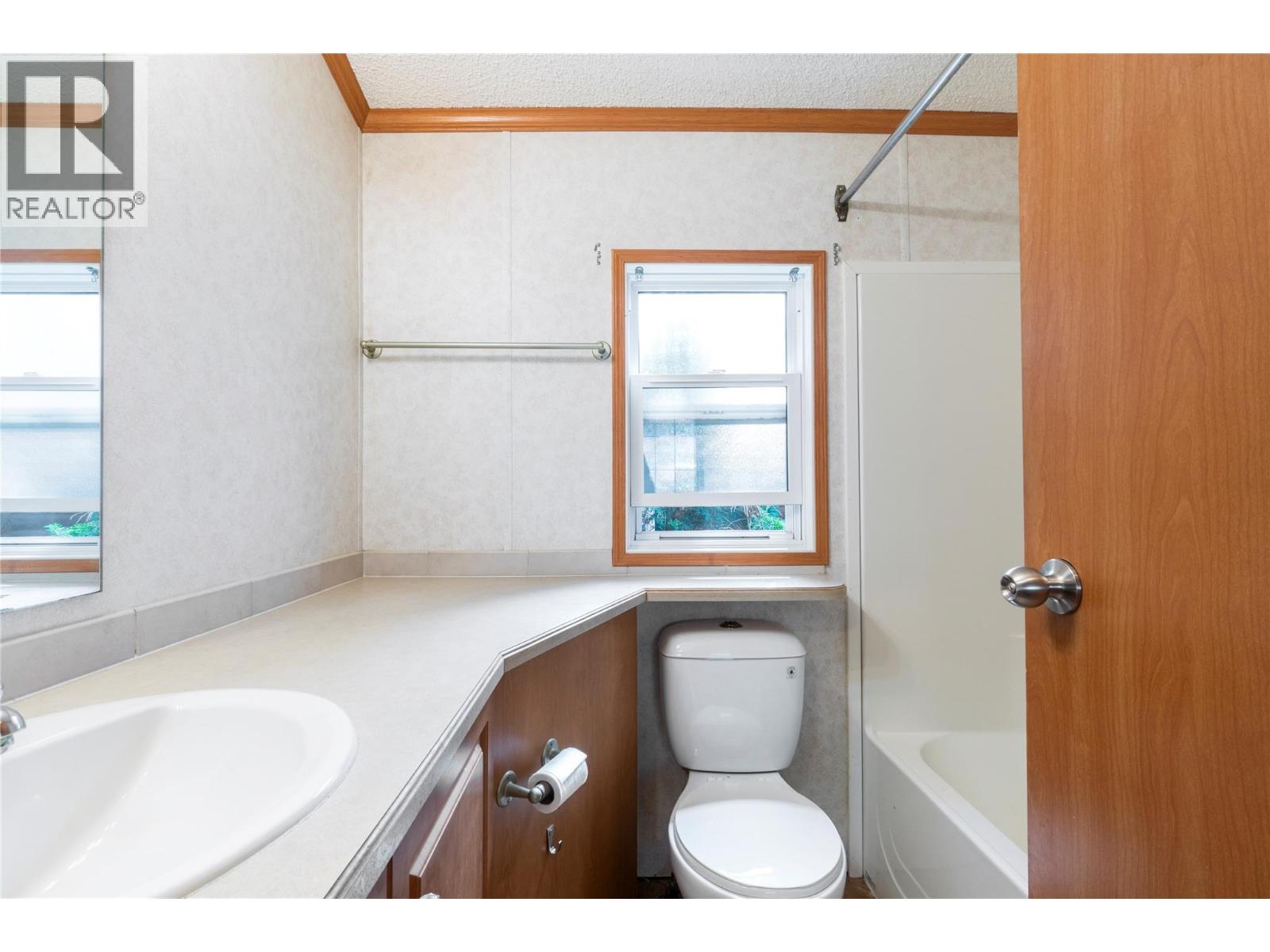 6670 Trans Canada Highway Ne Unit# 113, Canoe, British Columbia V0E 1K0 - Photo 15 - 10333145