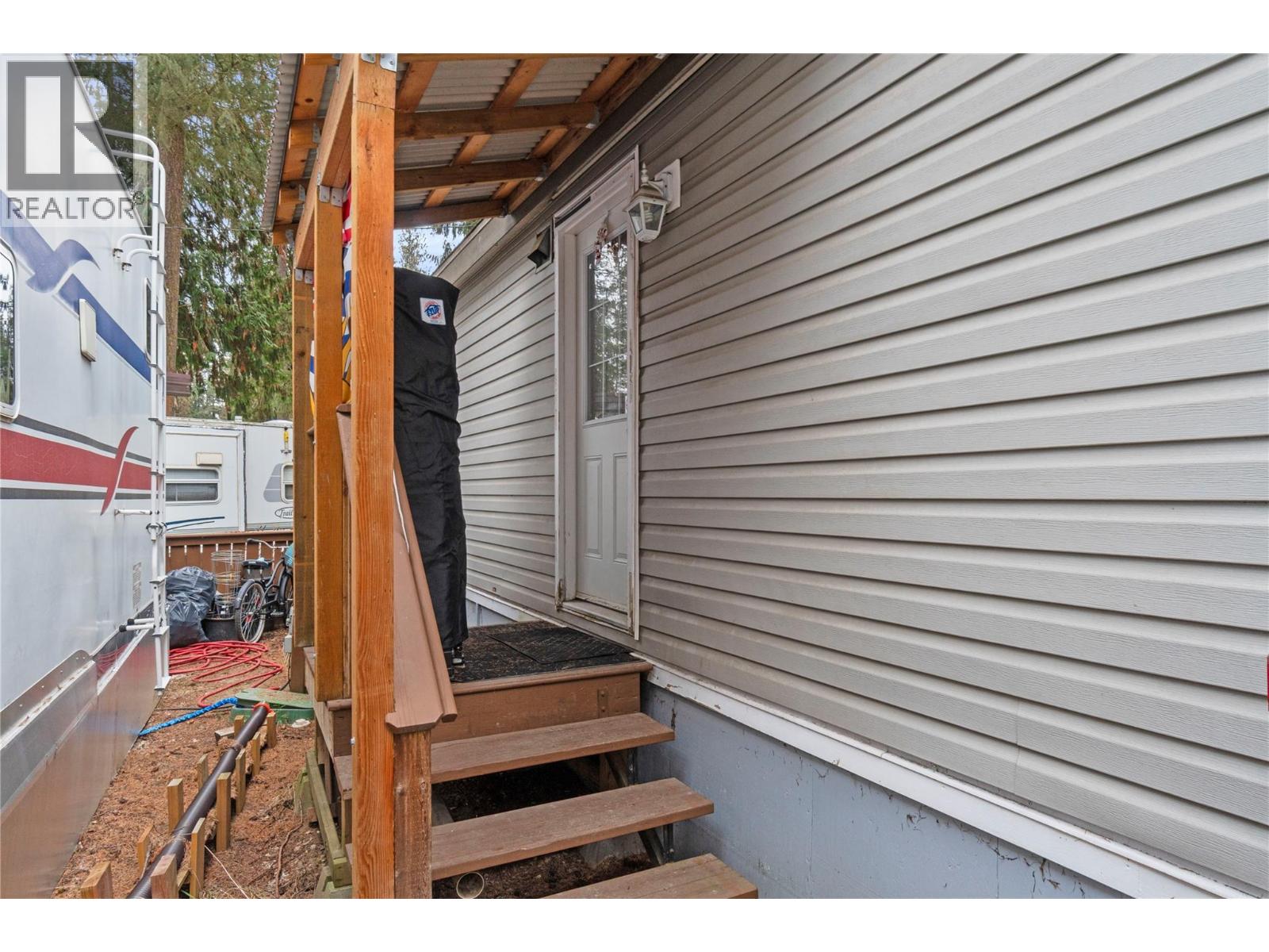 6670 Trans Canada Highway Ne Unit# 113, Canoe, British Columbia V0E 1K0 - Photo 7 - 10333145