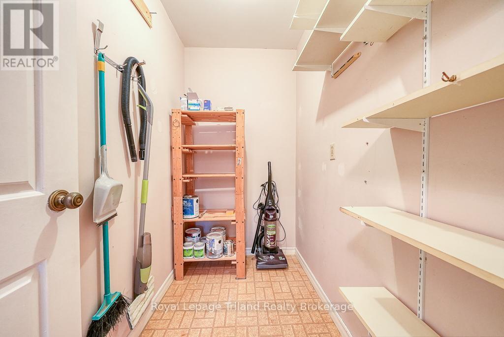 Photo 31 of 37 for 319 - 300 Everglade Crescent W