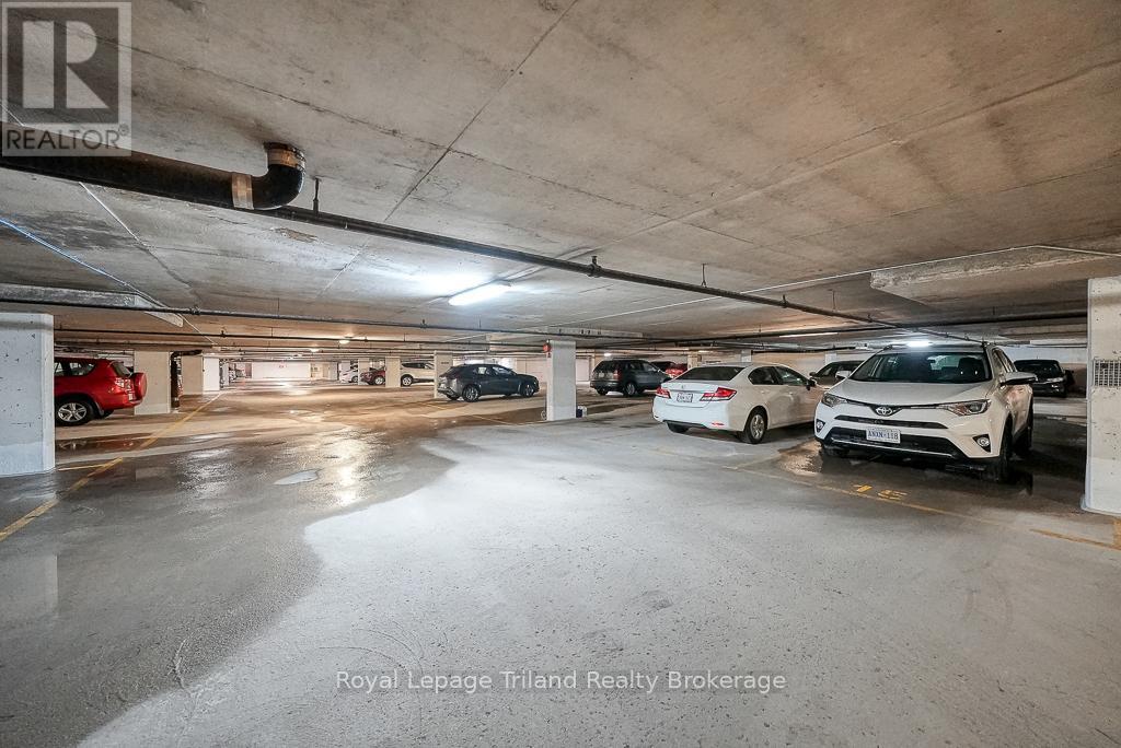 Photo 34 of 37 for 319 - 300 Everglade Crescent W