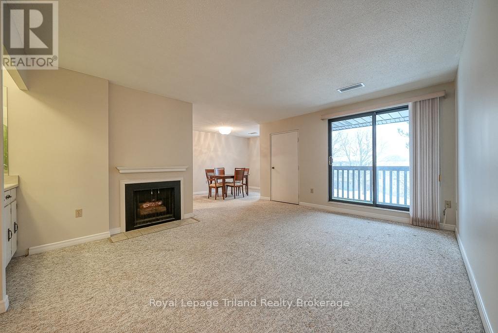 Photo 9 of 37 for 319 - 300 Everglade Crescent W