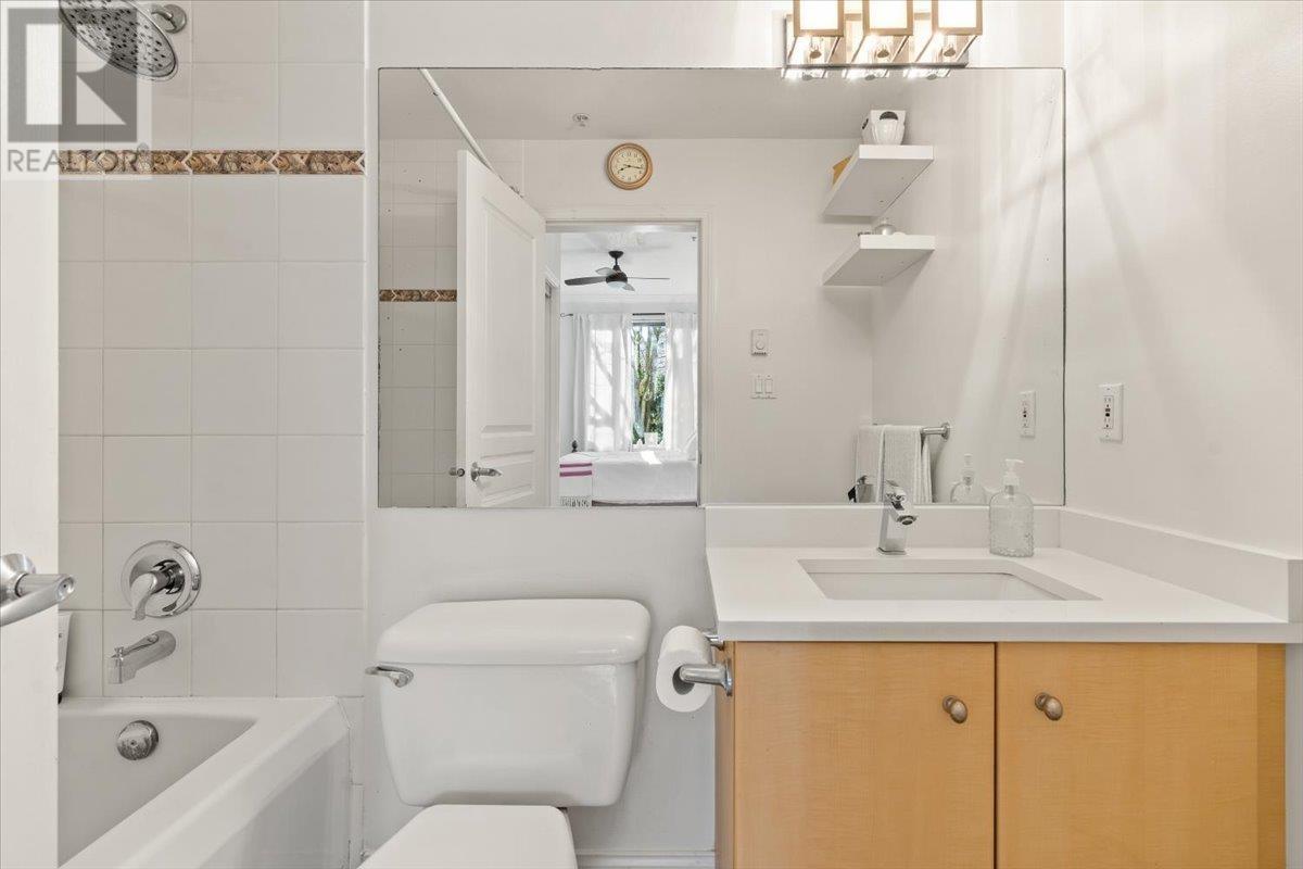 Listing Picture 13 of 26 : 115 2628 YEW STREET, Vancouver / 溫哥華 - 魯藝地產 Yvonne Lu Group - MLS Medallion Club Member