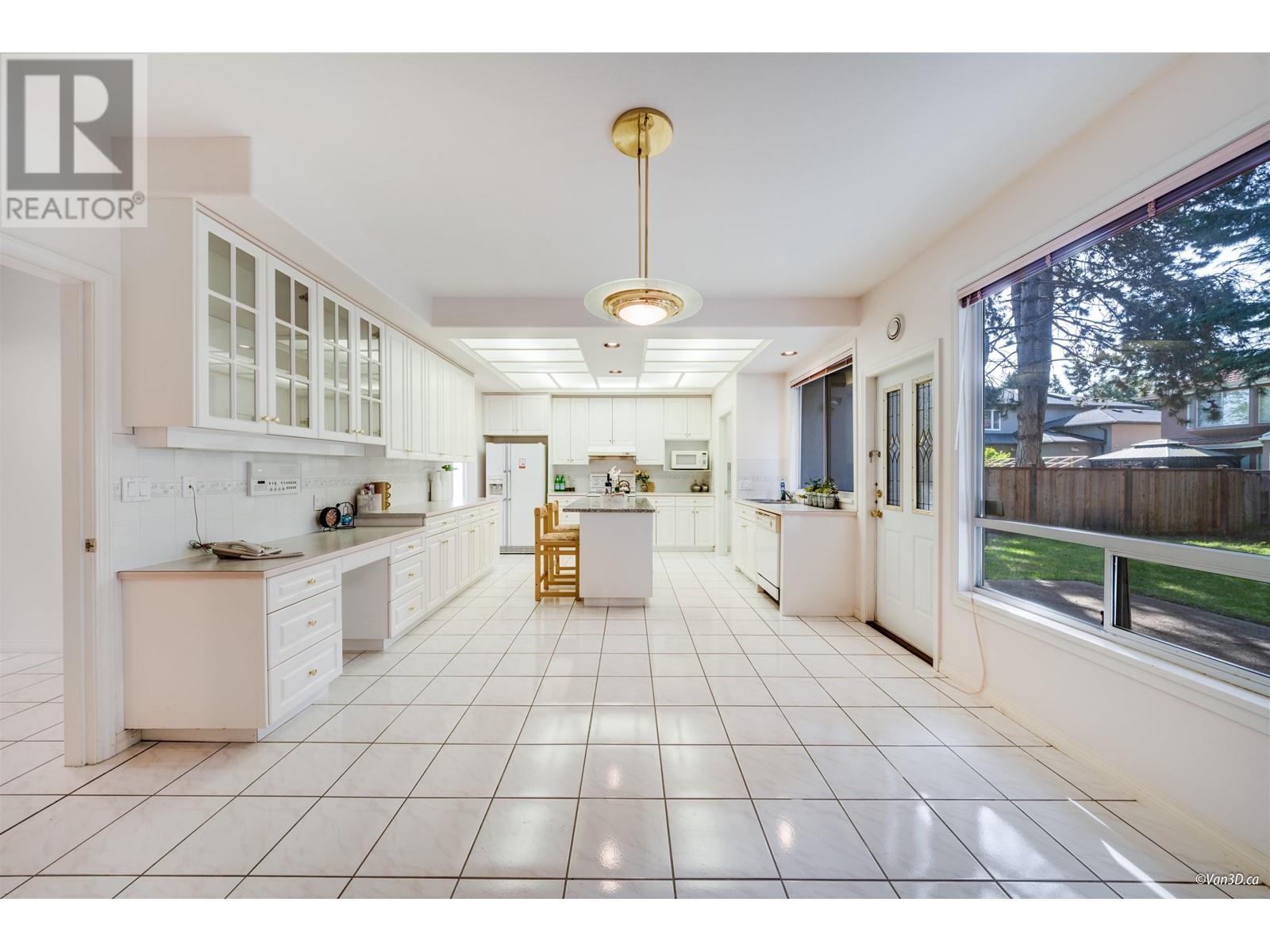 3580 Springfield Drive, Richmond, British Columbia  V7E 1Z4 - Photo 8 - R2964131
