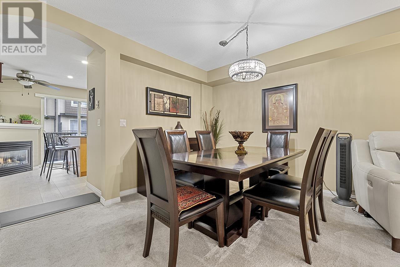 Listing Picture 6 of 26 : 3310 NOEL DRIVE, Burnaby / 本拿比 - 魯藝地產 Yvonne Lu Group - MLS Medallion Club Member