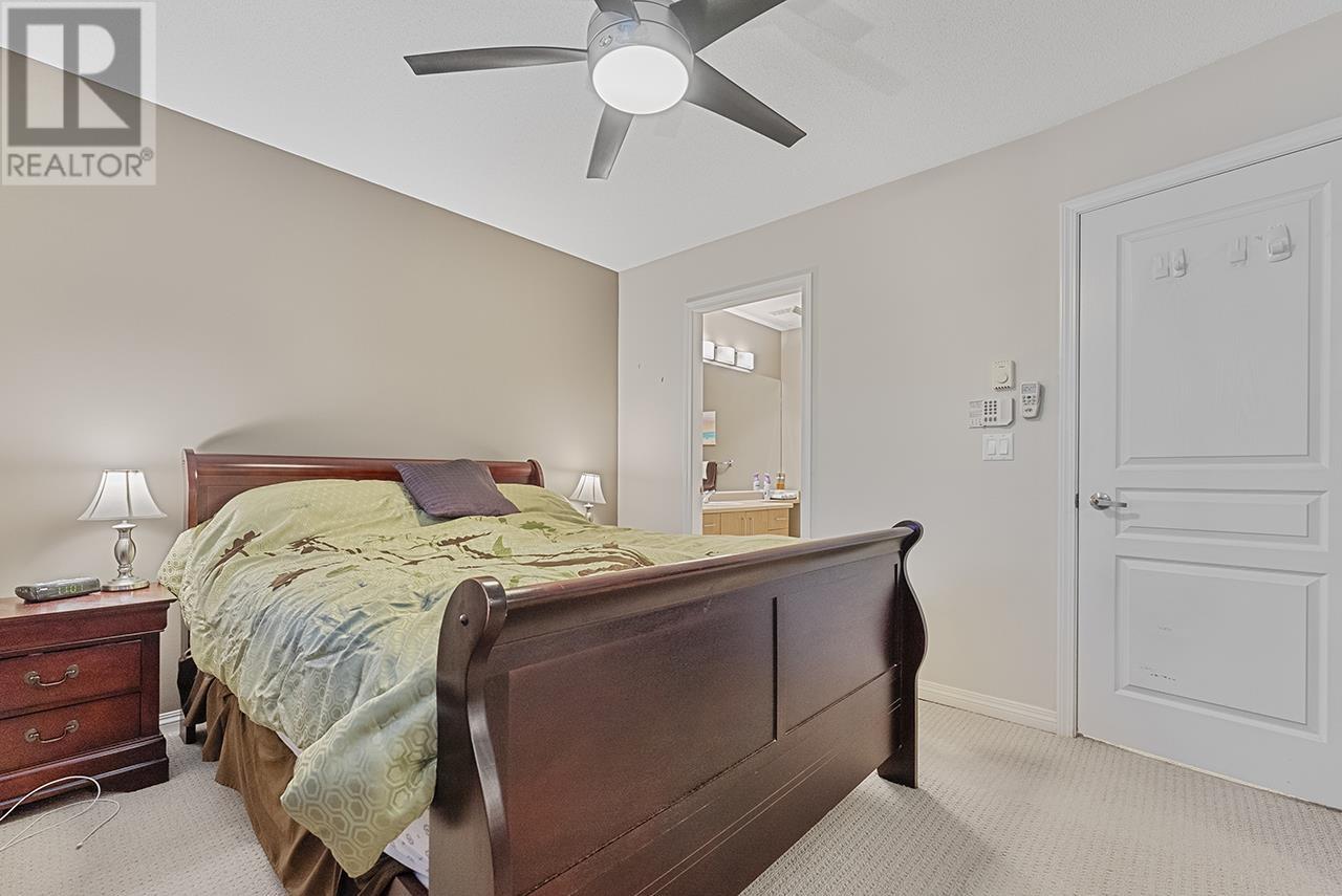 Listing Picture 12 of 26 : 3310 NOEL DRIVE, Burnaby / 本拿比 - 魯藝地產 Yvonne Lu Group - MLS Medallion Club Member