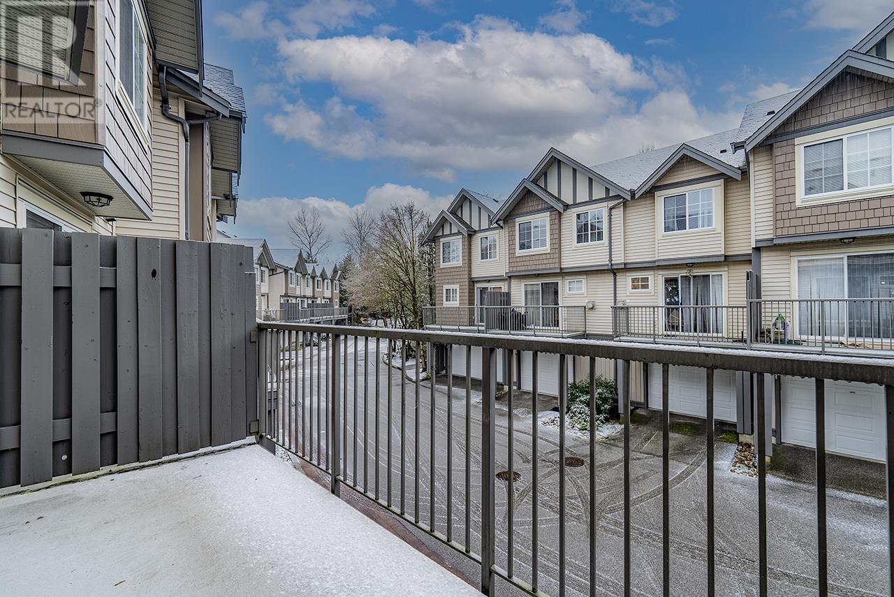 Listing Picture 10 of 26 : 3310 NOEL DRIVE, Burnaby / 本拿比 - 魯藝地產 Yvonne Lu Group - MLS Medallion Club Member