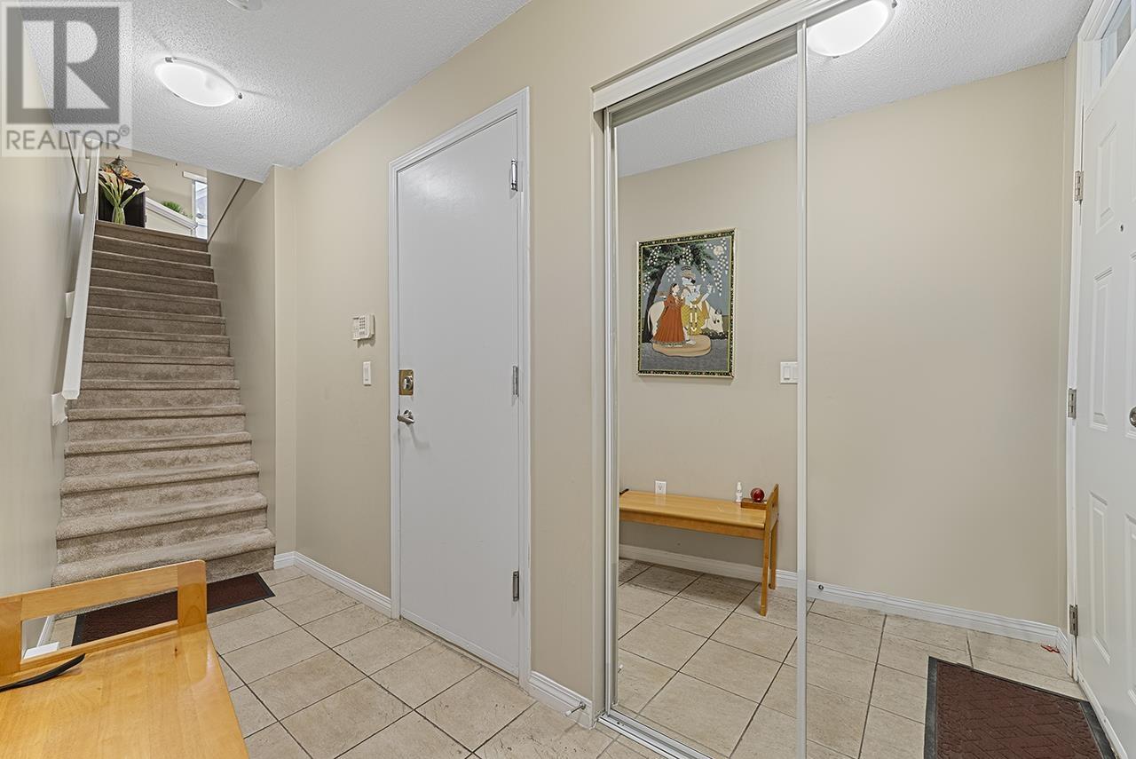 Listing Picture 26 of 26 : 3310 NOEL DRIVE, Burnaby / 本拿比 - 魯藝地產 Yvonne Lu Group - MLS Medallion Club Member