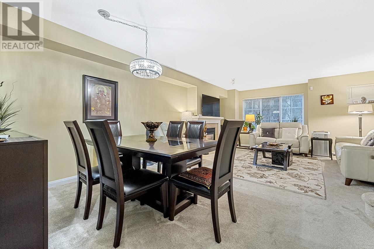 Listing Picture 5 of 26 : 3310 NOEL DRIVE, Burnaby / 本拿比 - 魯藝地產 Yvonne Lu Group - MLS Medallion Club Member