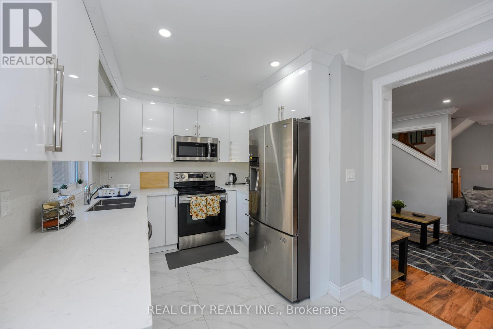 7020 Black Walnut Trail, Mississauga, Ontario  L5N 7N7 - Photo 24 - W11958995