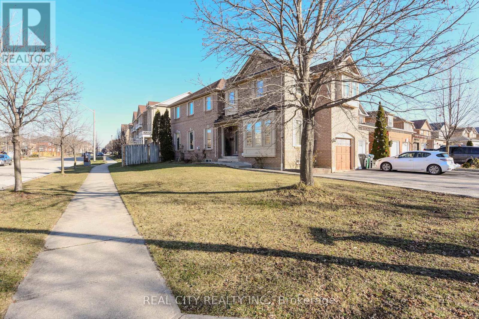 7020 Black Walnut Trail, Mississauga, Ontario  L5N 7N7 - Photo 8 - W11958995