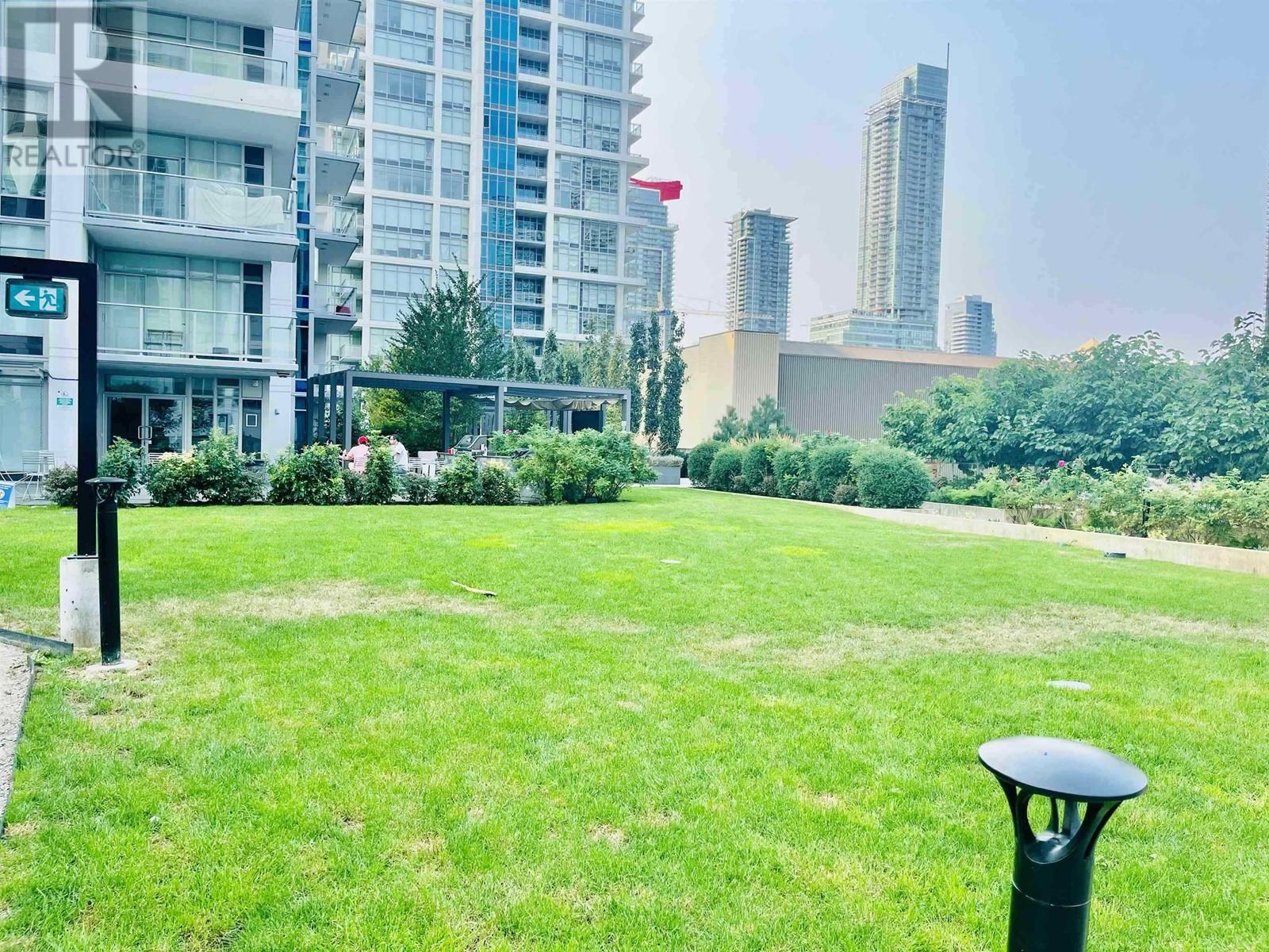 Listing Picture 24 of 26 : 909 2351 BETA AVENUE, Burnaby / 本拿比 - 魯藝地產 Yvonne Lu Group - MLS Medallion Club Member
