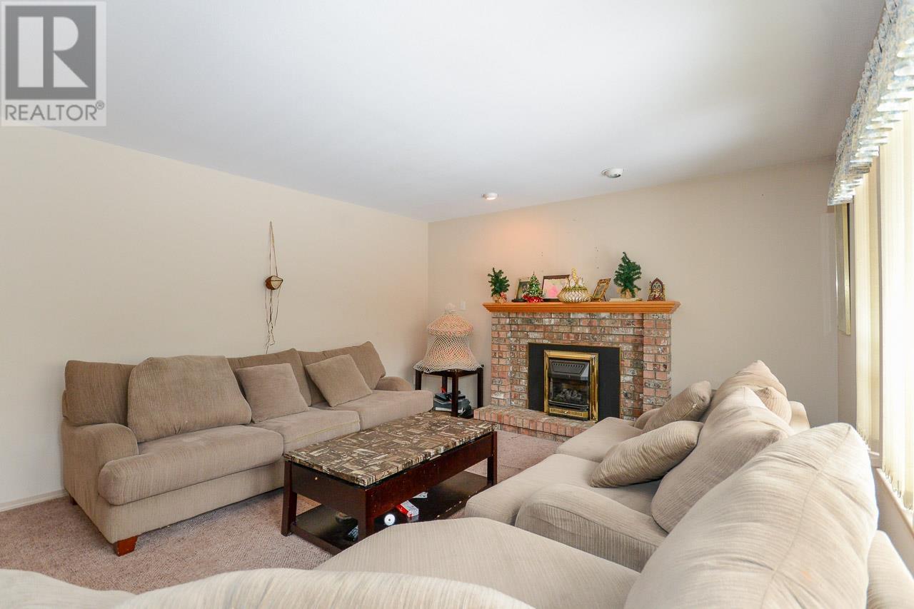 Property at 3860 KILBY COURT image 2