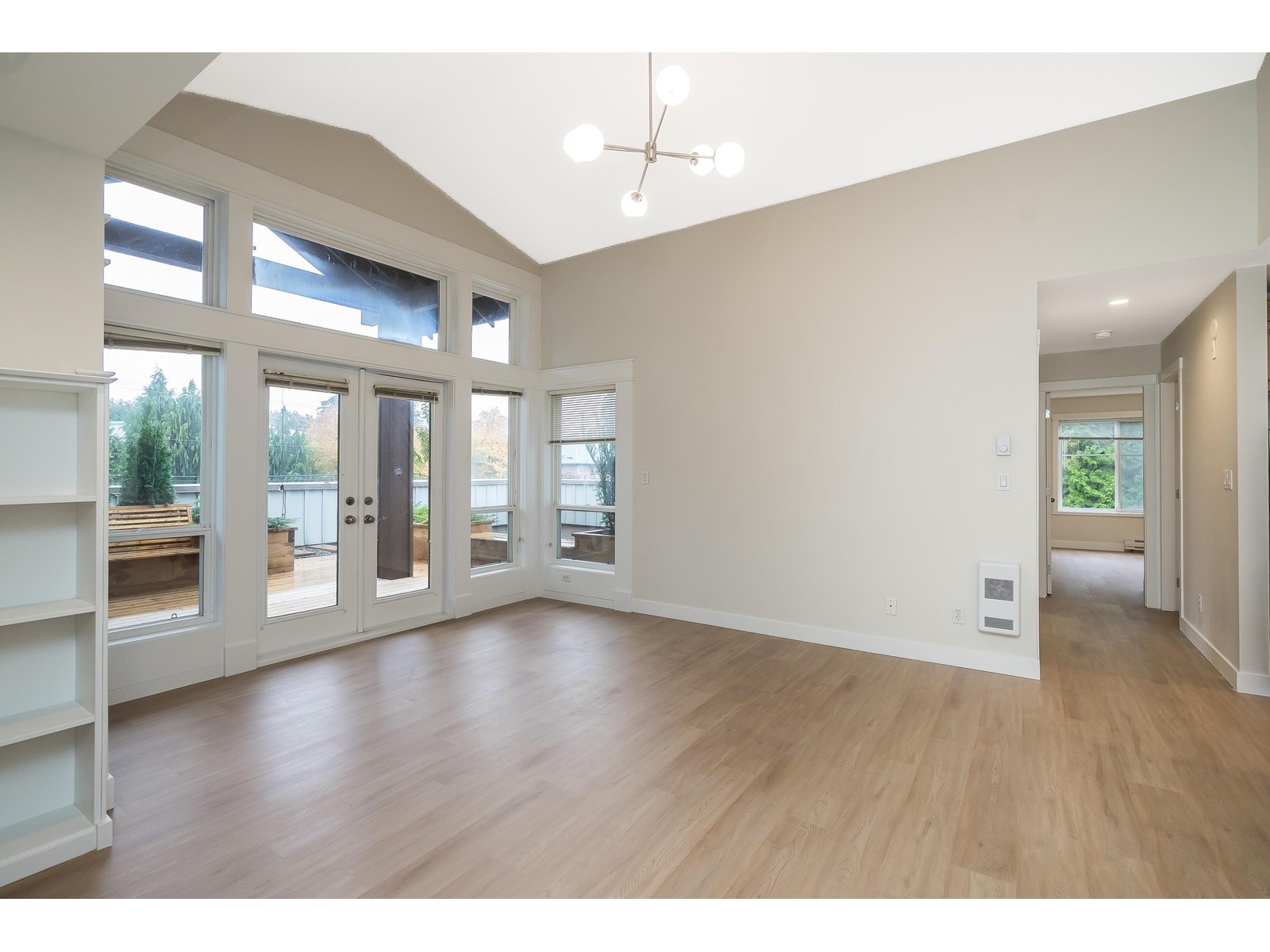 208 2828 152 STREET, surrey, British Columbia