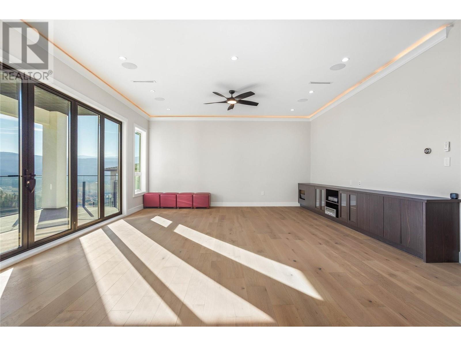 Property at 647 Carnoustie Drive image 3