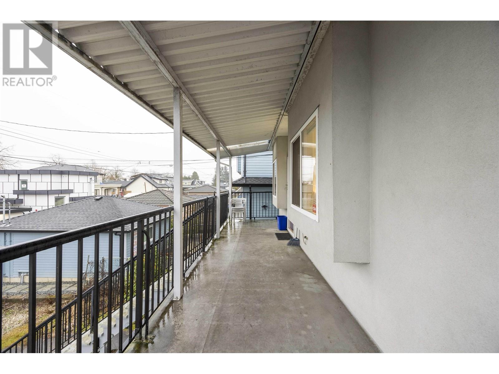 Listing Picture 24 of 38 : 3565 E 28TH AVENUE, Vancouver / 溫哥華 - 魯藝地產 Yvonne Lu Group - MLS Medallion Club Member